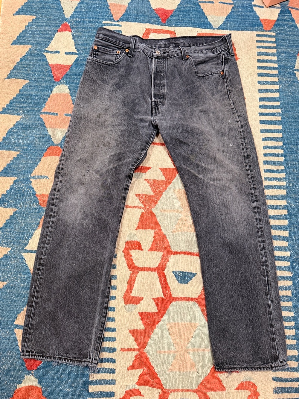 VINTAGE LEVIS 501 Y2K • Distressed Black • 36/30